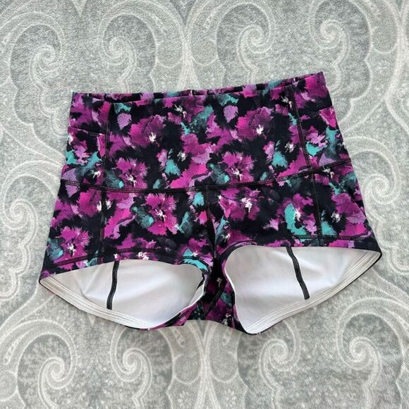 Womens Lululemon Wunder Short - Picture 3 of 4